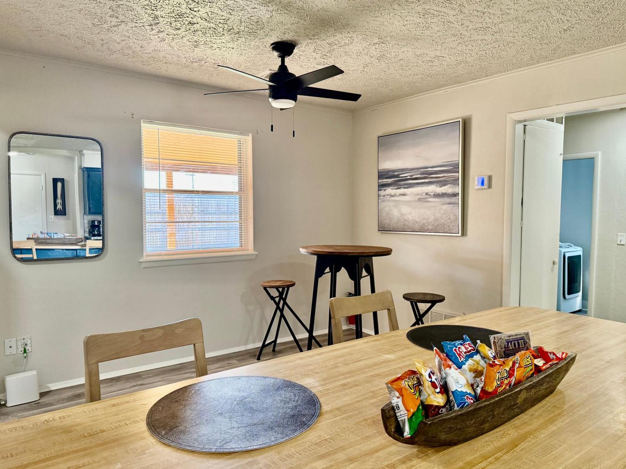 Budget Friendly Renovated Five Bedroom Retreat Oklahoma City