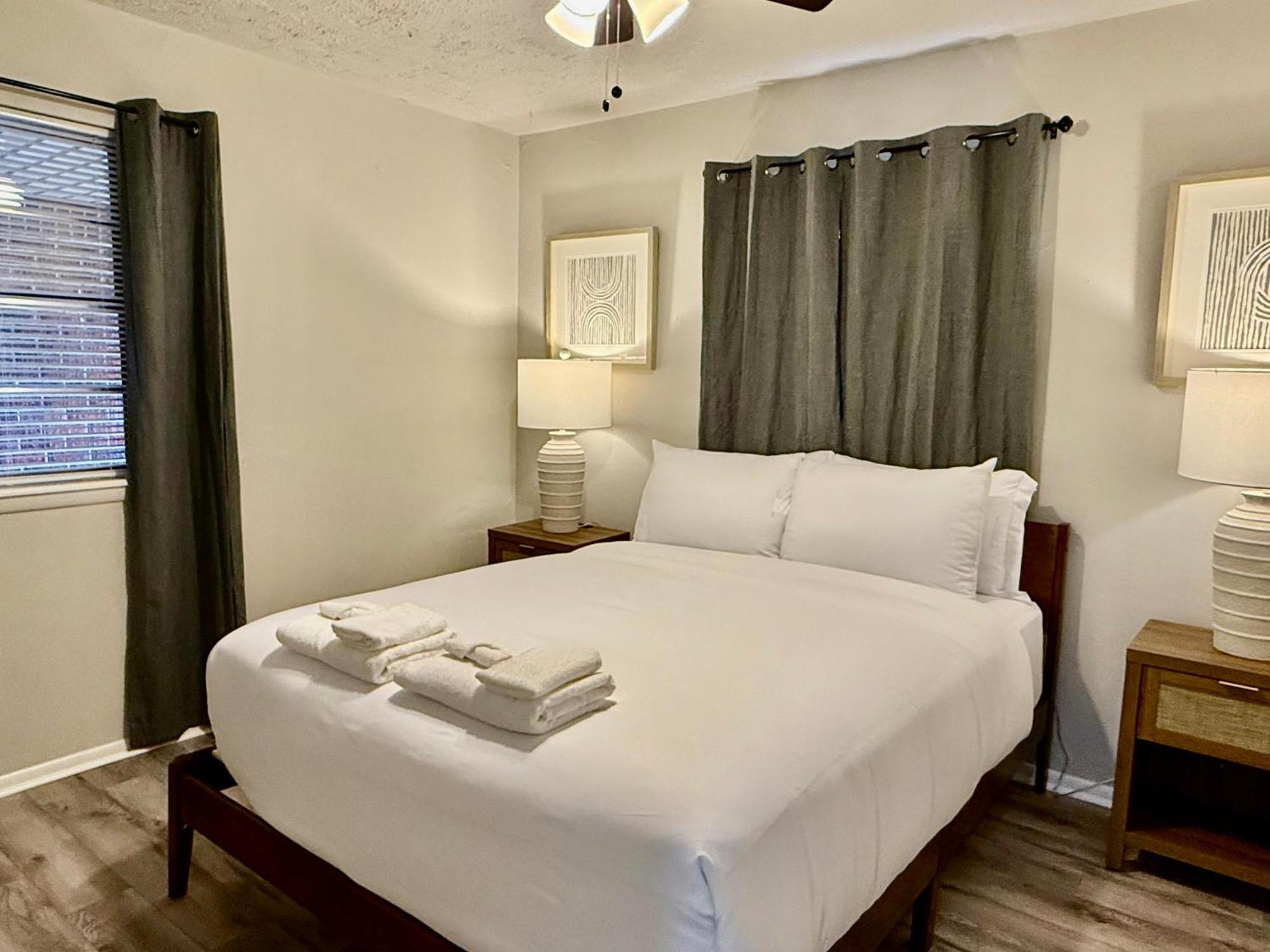 Budget Friendly Renovated Five Bedroom Retreat